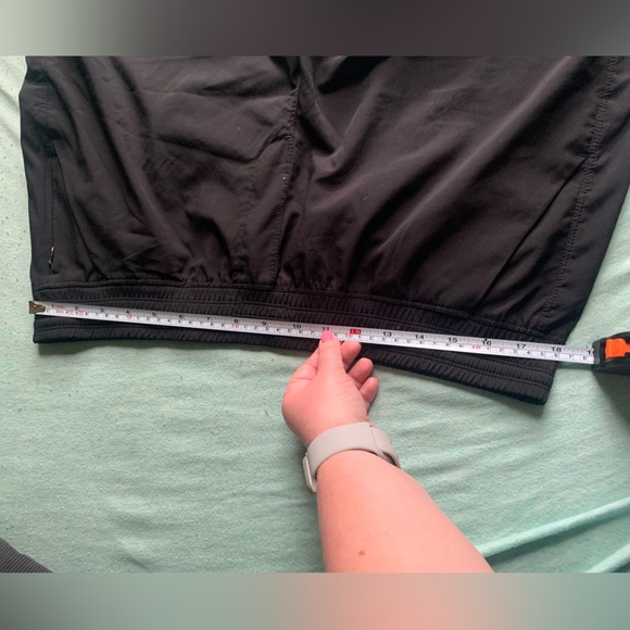Old Navy Active Stretchtech Black Athletic Shorts with Pockets Size Large - Picture 7 of 9